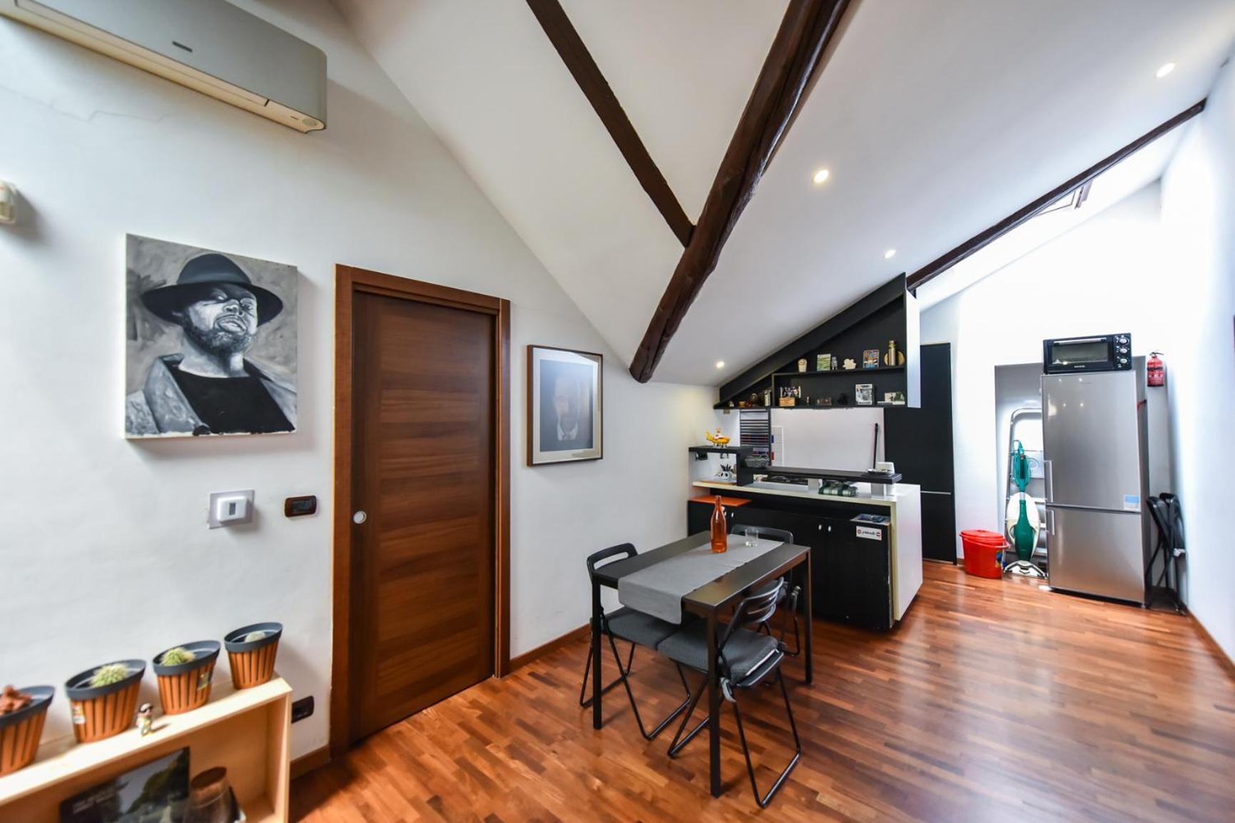 Modern Apartment Piazza Statuto Porta Susa Fs Turijn Buitenkant foto