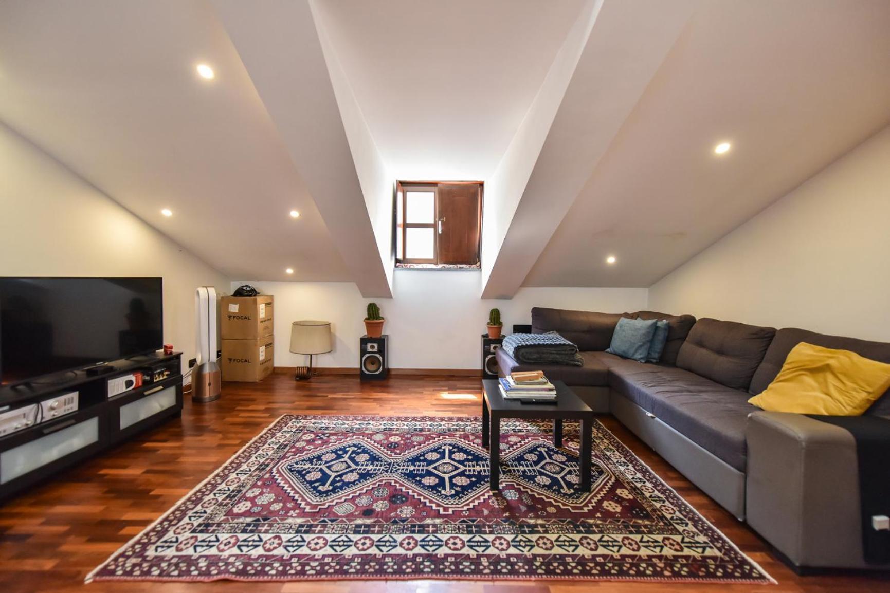 Modern Apartment Piazza Statuto Porta Susa Fs Turijn Buitenkant foto