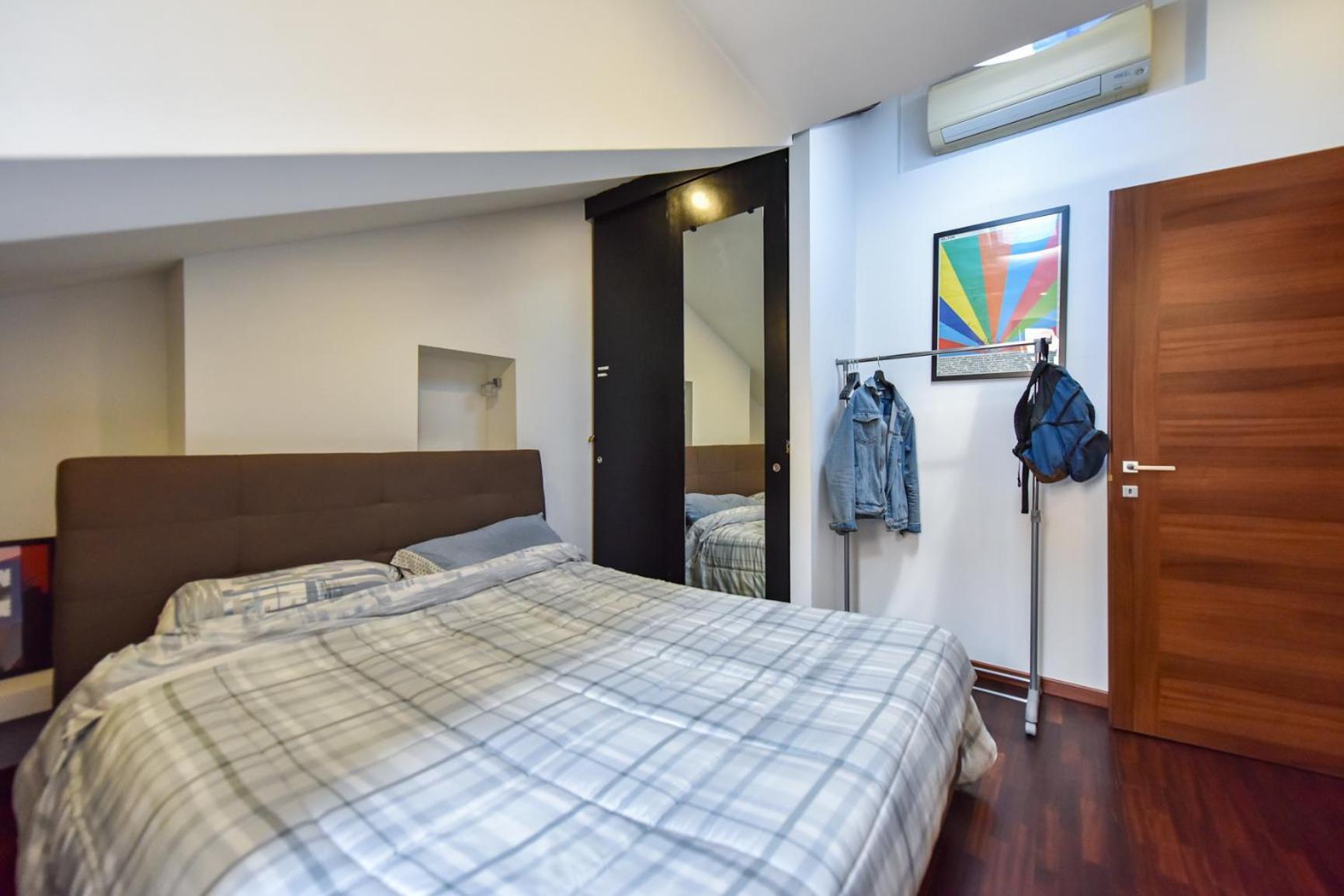 Modern Apartment Piazza Statuto Porta Susa Fs Turijn Buitenkant foto