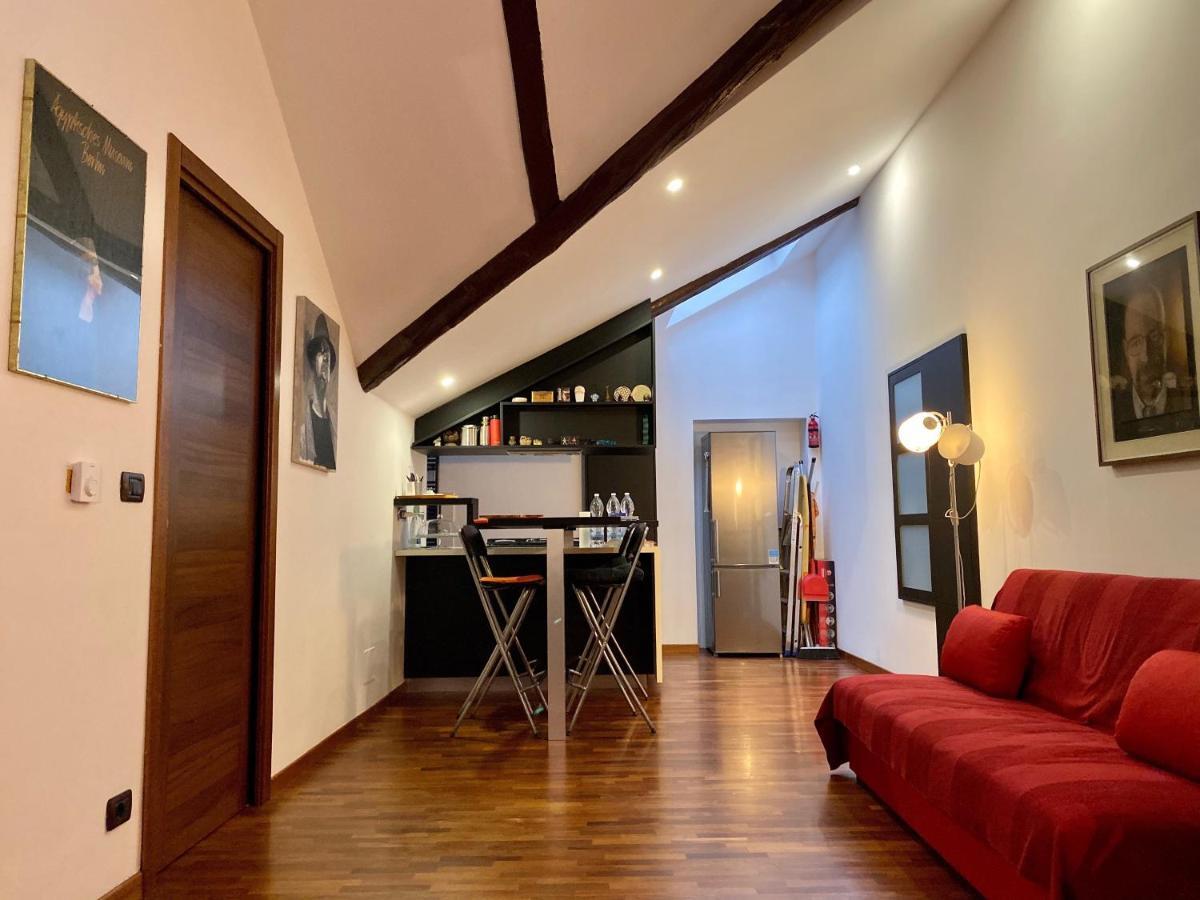 Modern Apartment Piazza Statuto Porta Susa Fs Turijn Buitenkant foto