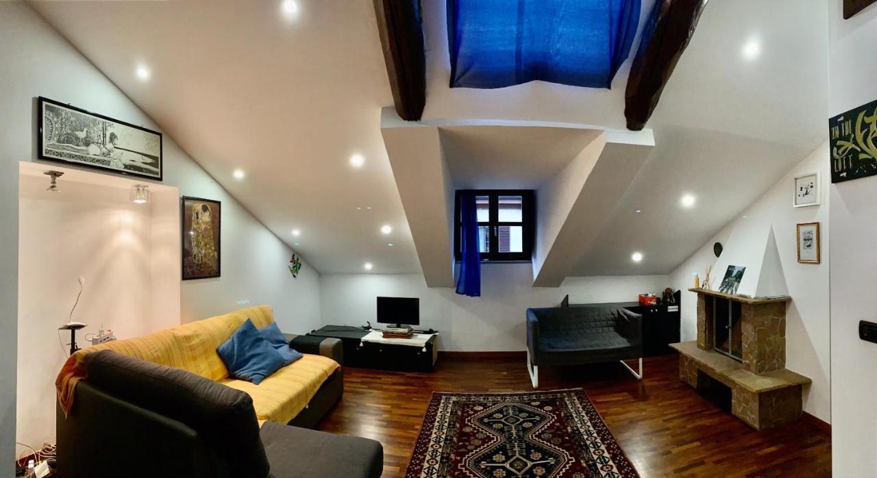 Modern Apartment Piazza Statuto Porta Susa Fs Turijn Buitenkant foto